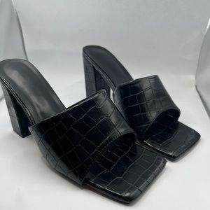 Women’s Black Faux Leather Sandal Heels Crocodile Size 7.5/38